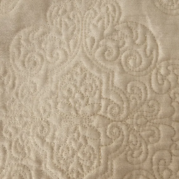 Luxe Habitat King Cream Quilt And Pillow Set - Picture 11 of 13